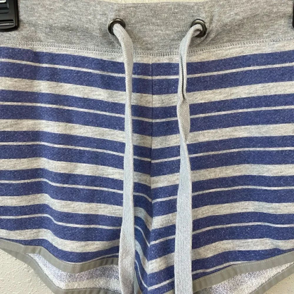 Unity Shorty Shorts Size L EUC - Picture 2 of 5